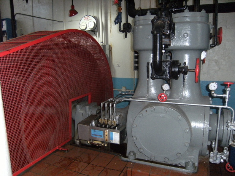 Stevens Point Brewery main engine compressor for the ammona CO2 system.jpg